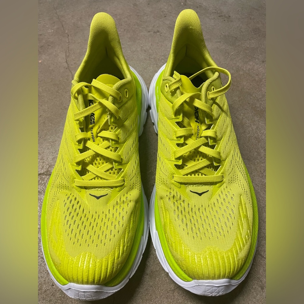 Size 9 Clifton Hokas highlighter yellow
